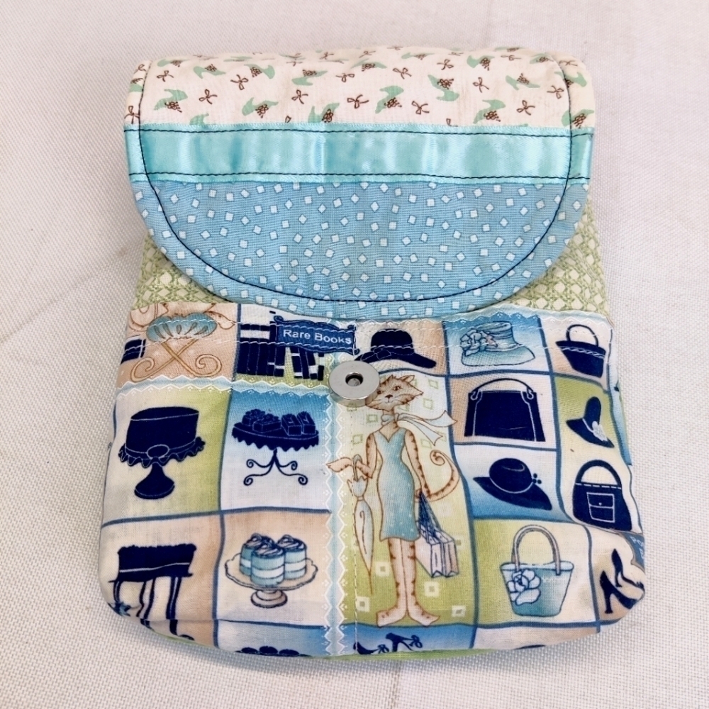 Bergen Bag Quilted Cotton Small Crossbody Cat & Rare Books Handmade